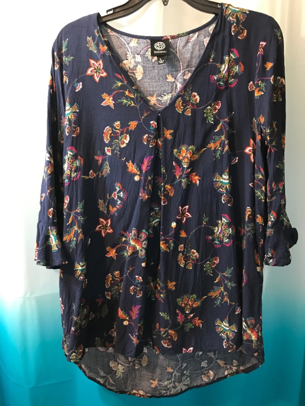 Bobeau Women’s Floral V-neck Boho Blouse -size Large
